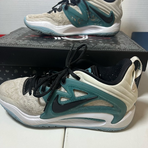 Nike KD 15
Photon Dust Teal - Picture 3 of 11